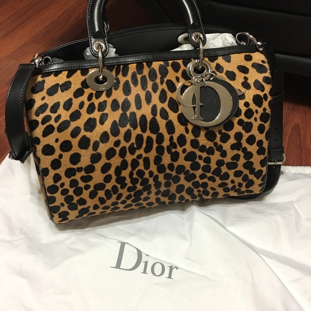 Christan Dior - Picture 4 of 4